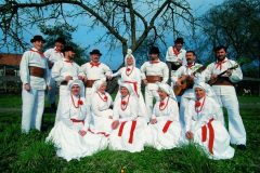 belokrajnske-narodne-nose